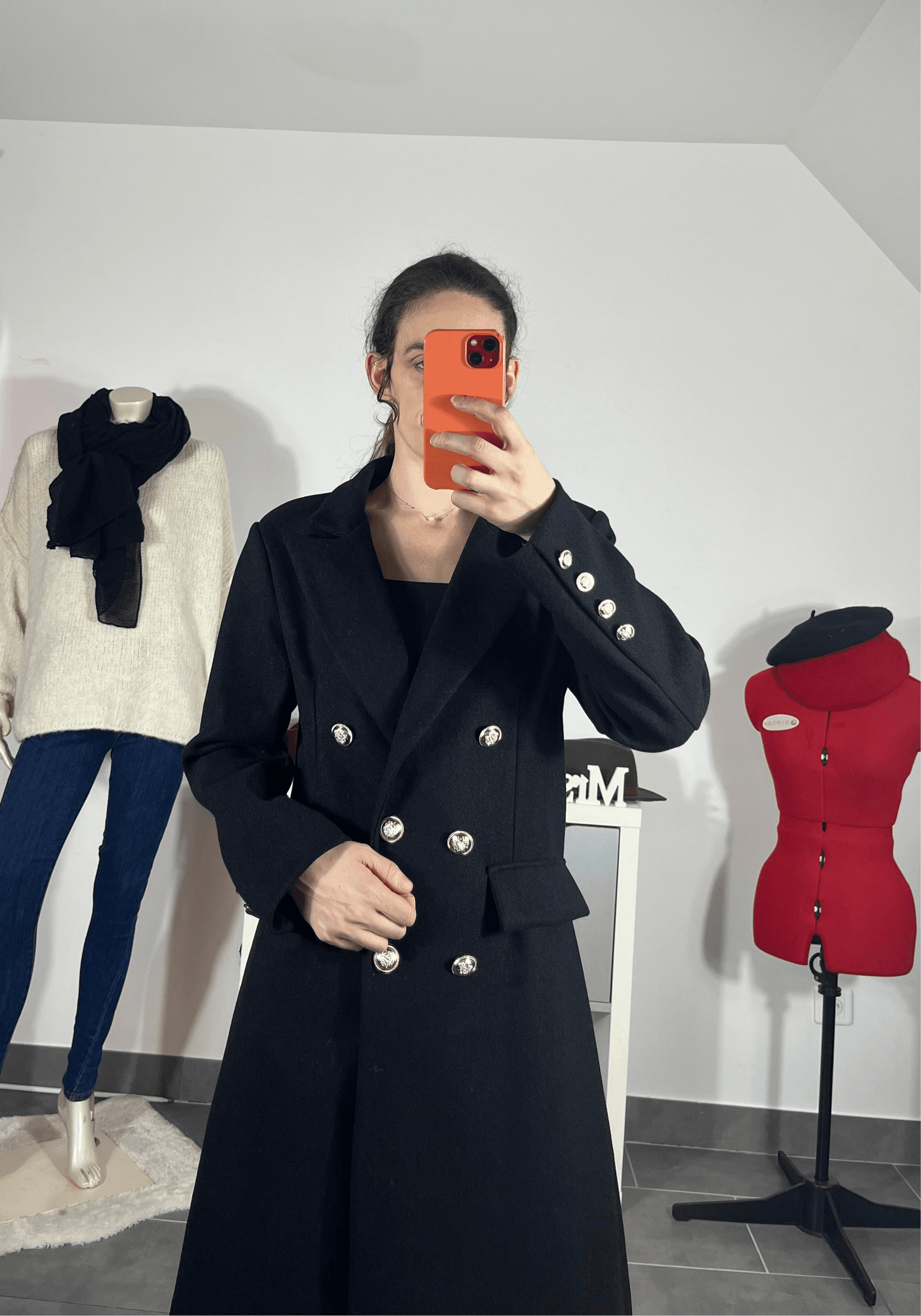 Manteau noir chic à boutons dorés avec doublure - LNC